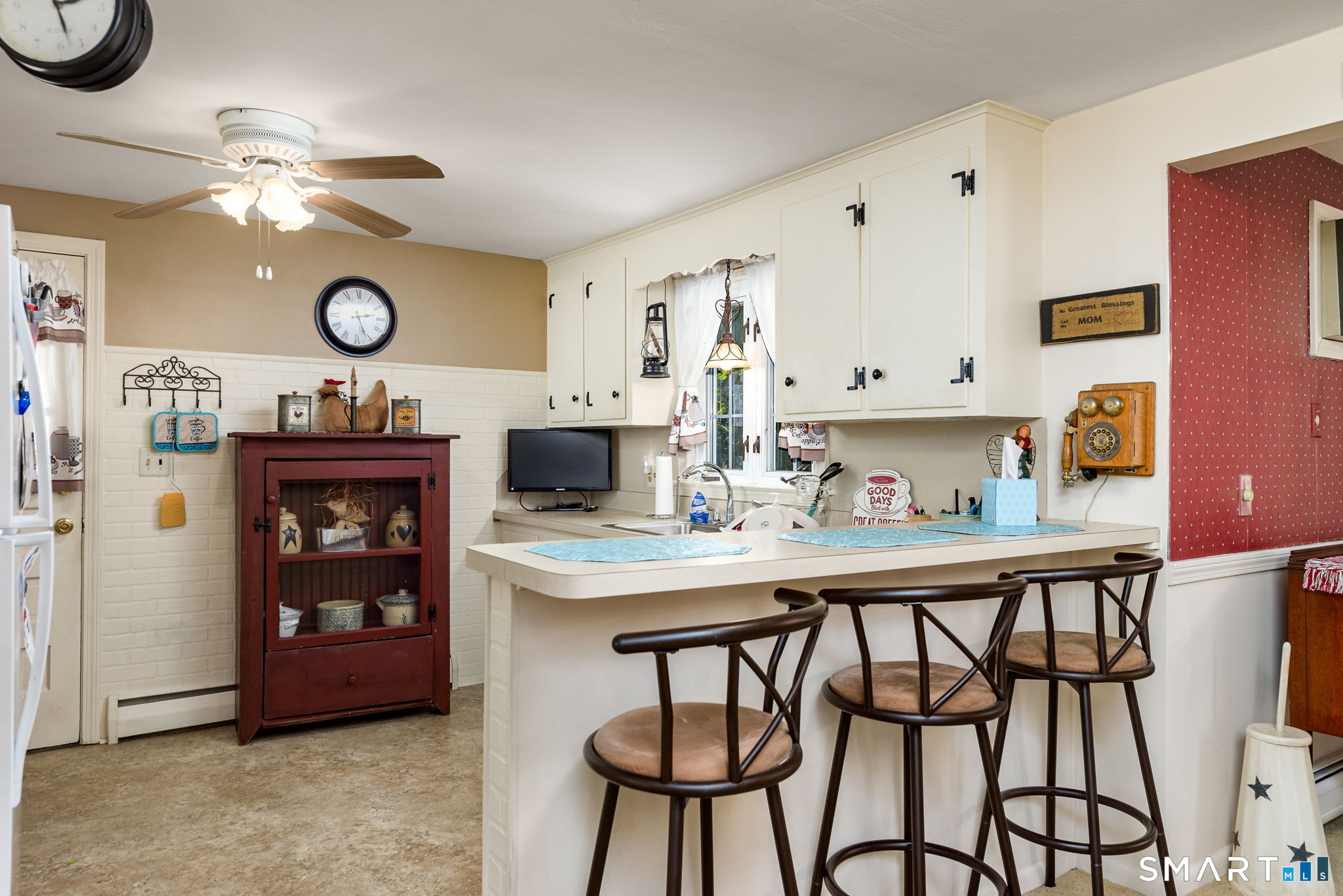 3 Arrow Street Enfield CT 06082
