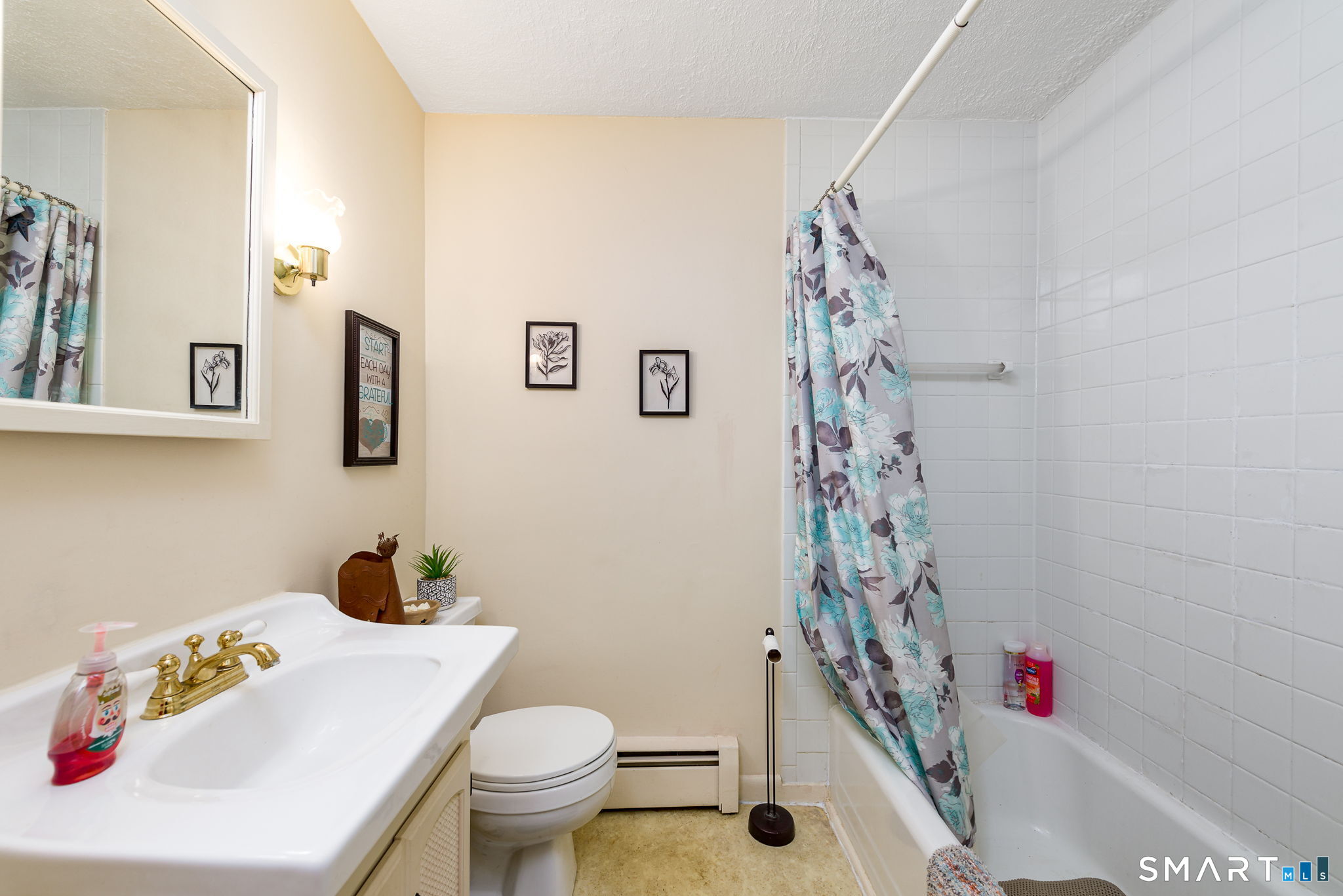 3 Arrow Street Enfield CT 06082