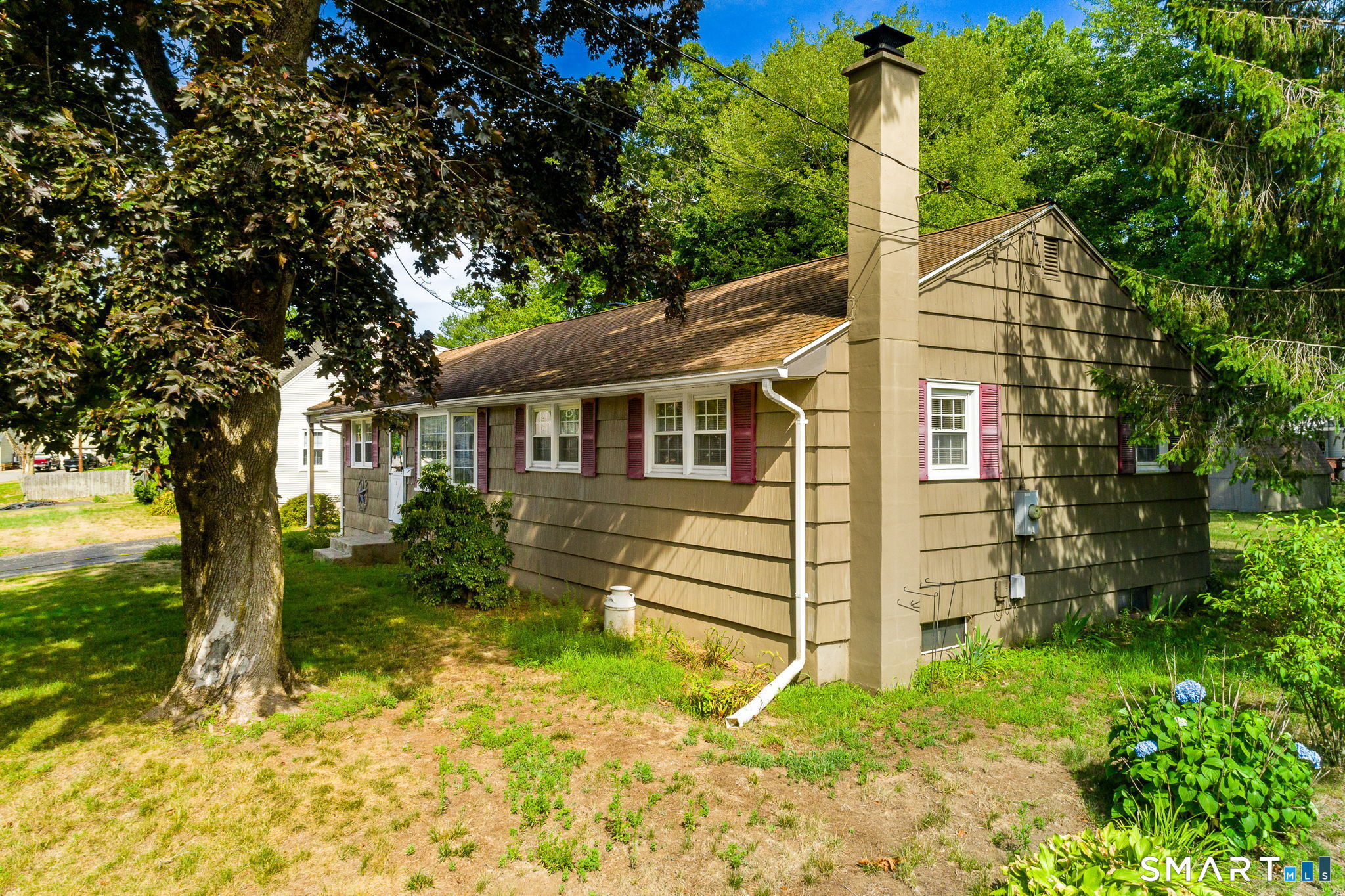 3 Arrow Street Enfield CT 06082