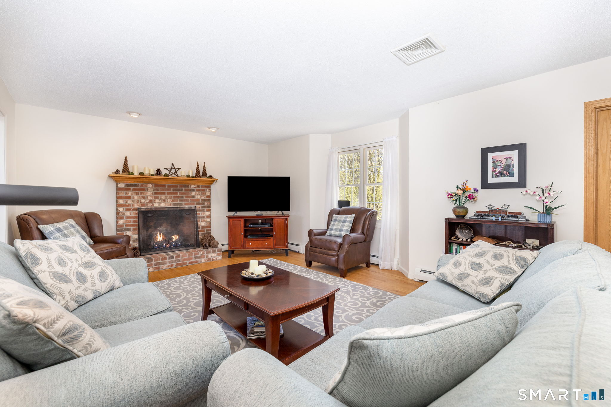 10 Eastfield Farms Drive East Granby CT 06026