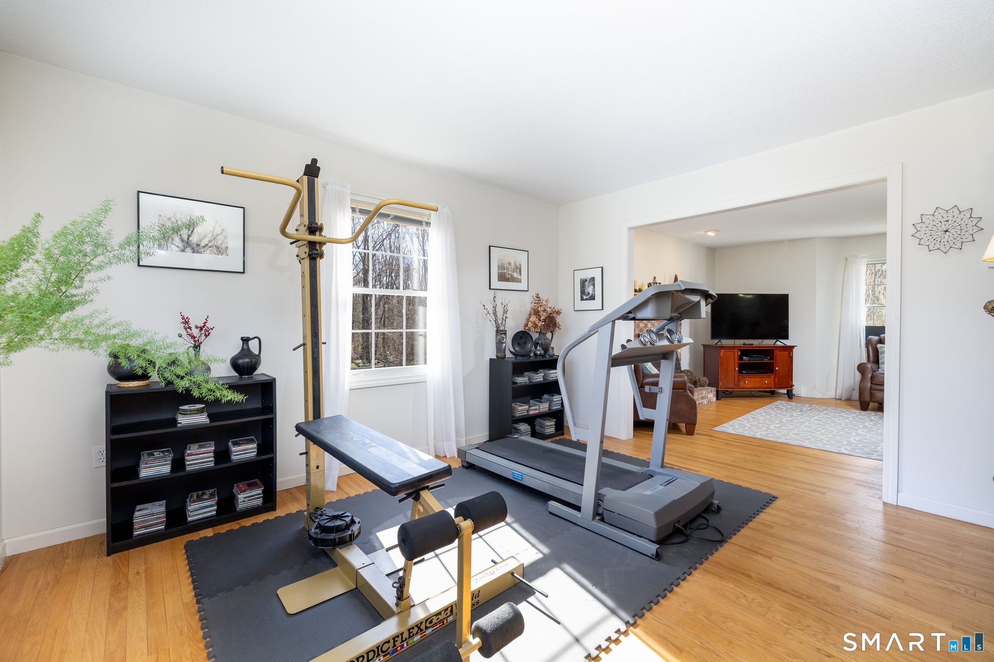10 Eastfield Farms Drive East Granby CT 06026