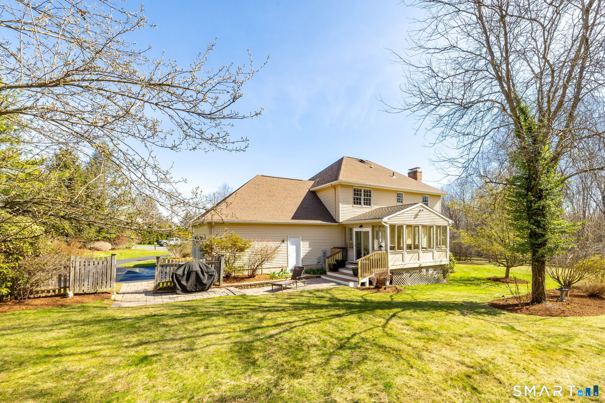 10 Eastfield Farms Drive East Granby CT 06026