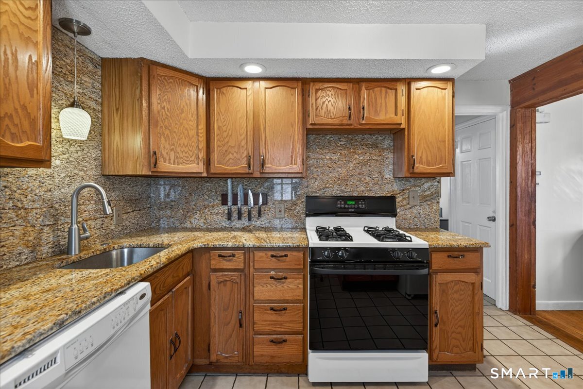 39 Westview Street Hamden CT 06514