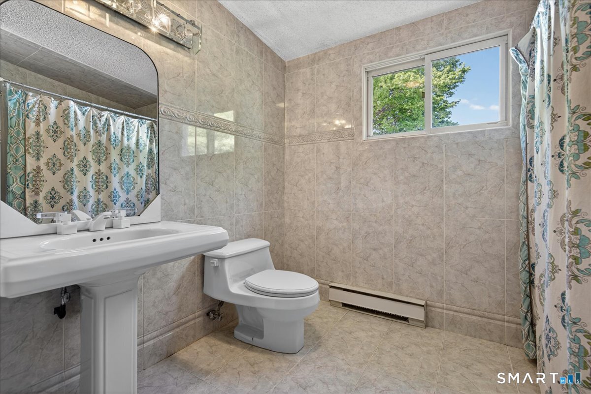 39 Westview Street Hamden CT 06514