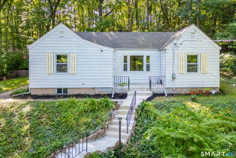 88 Grannis Street East Haven CT 06512