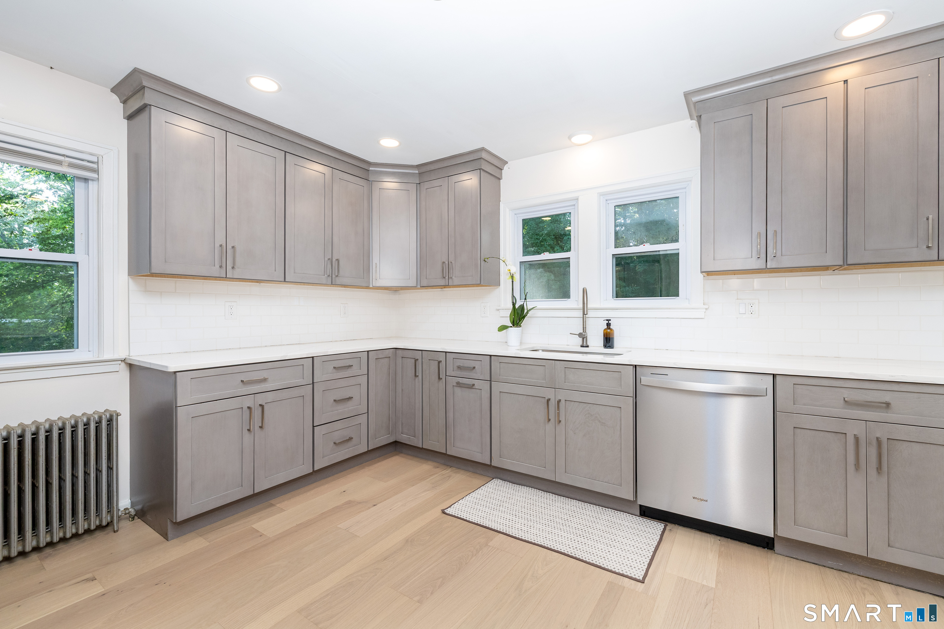 88 Grannis Street East Haven CT 06512