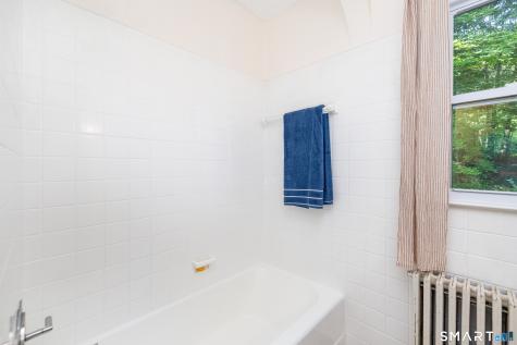 88 Grannis Street East Haven CT 06512