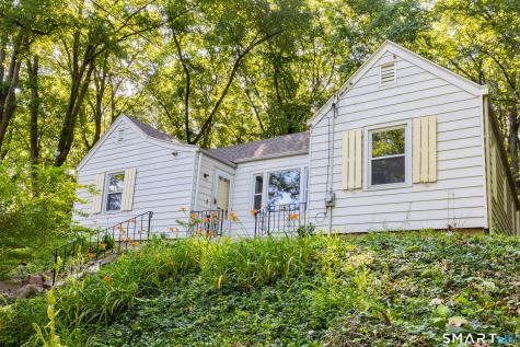 88 Grannis Street East Haven CT 06512