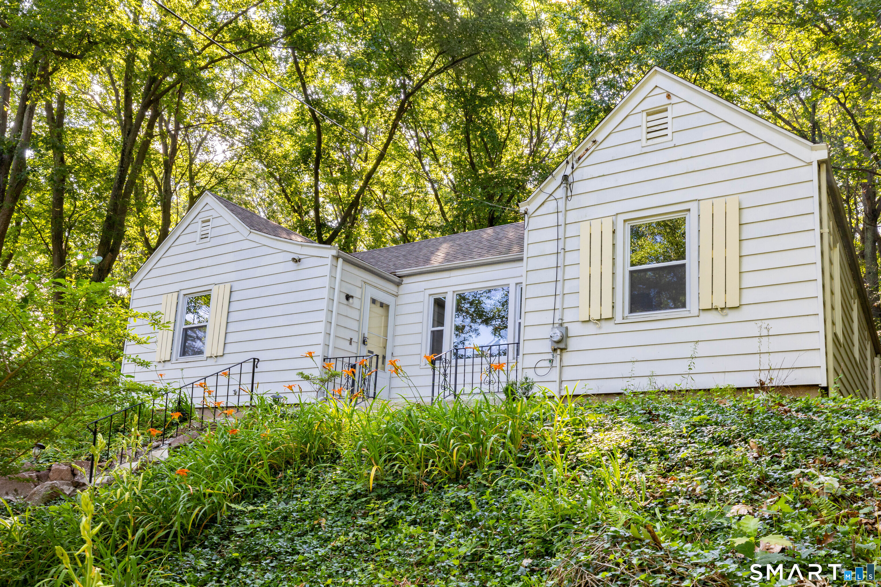 88 Grannis Street East Haven CT 06512