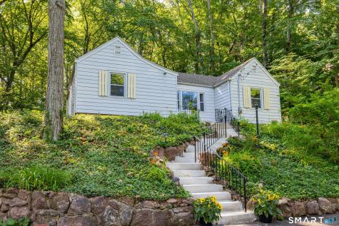88 Grannis Street East Haven CT 06512
