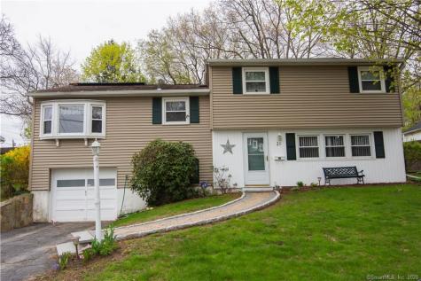21 Plainfield Drive Waterbury CT 06708