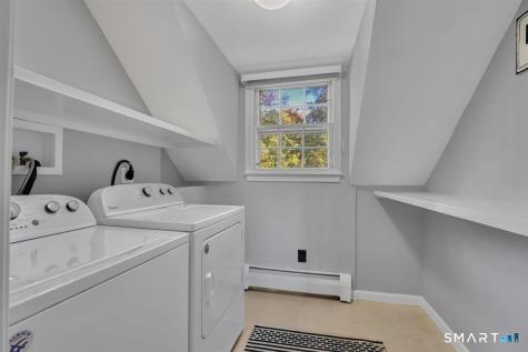 18 Milburn Drive Bloomfield CT 06002