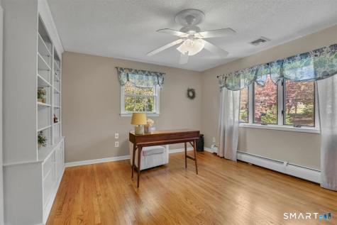18 Milburn Drive Bloomfield CT 06002