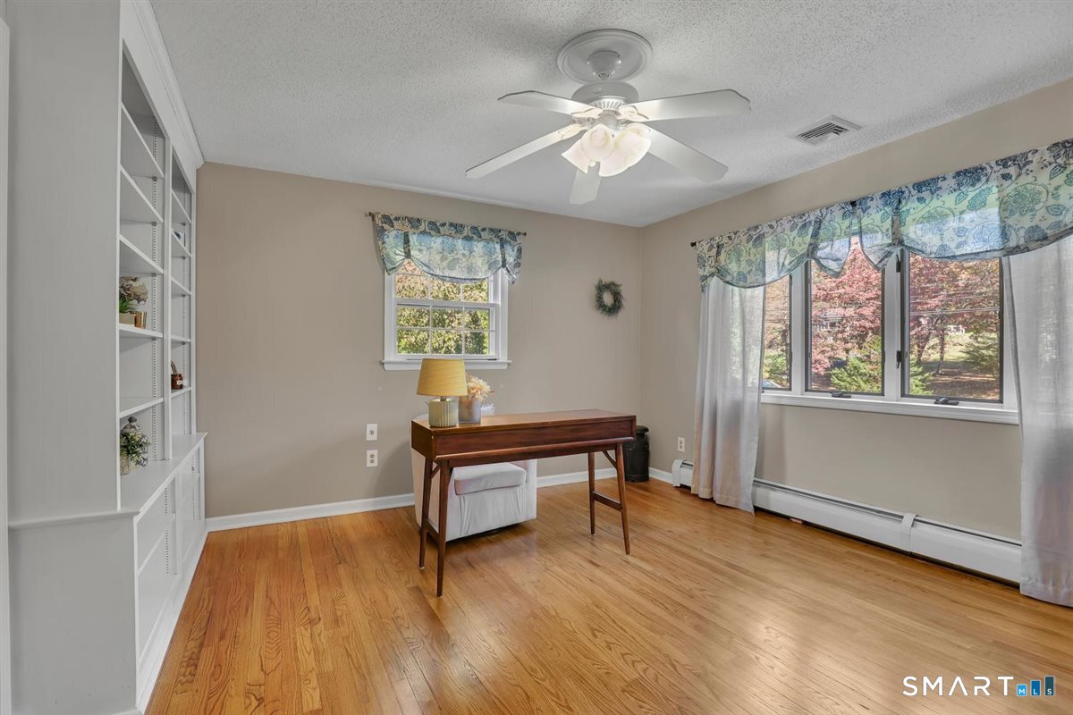18 Milburn Drive Bloomfield CT 06002