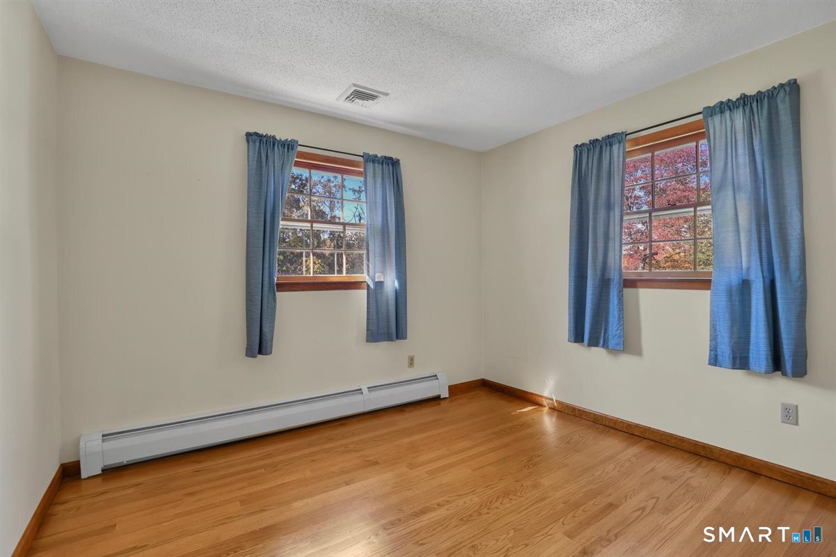 18 Milburn Drive Bloomfield CT 06002