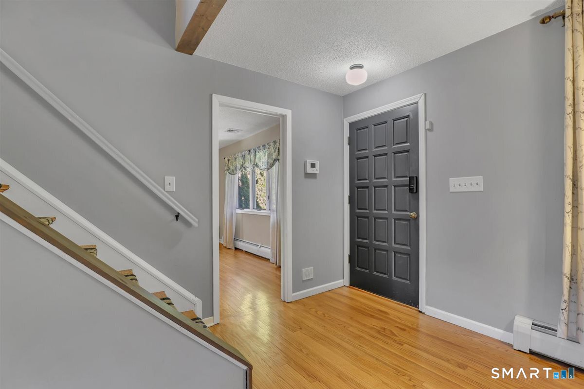 18 Milburn Drive Bloomfield CT 06002