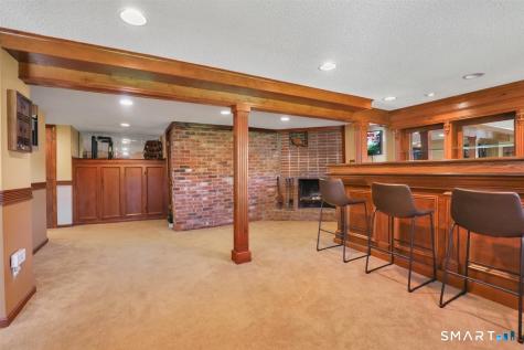 18 Milburn Drive Bloomfield CT 06002