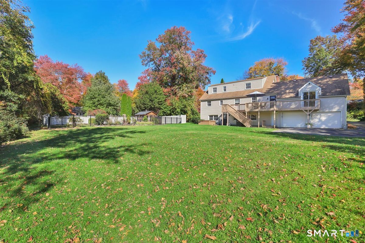 18 Milburn Drive Bloomfield CT 06002