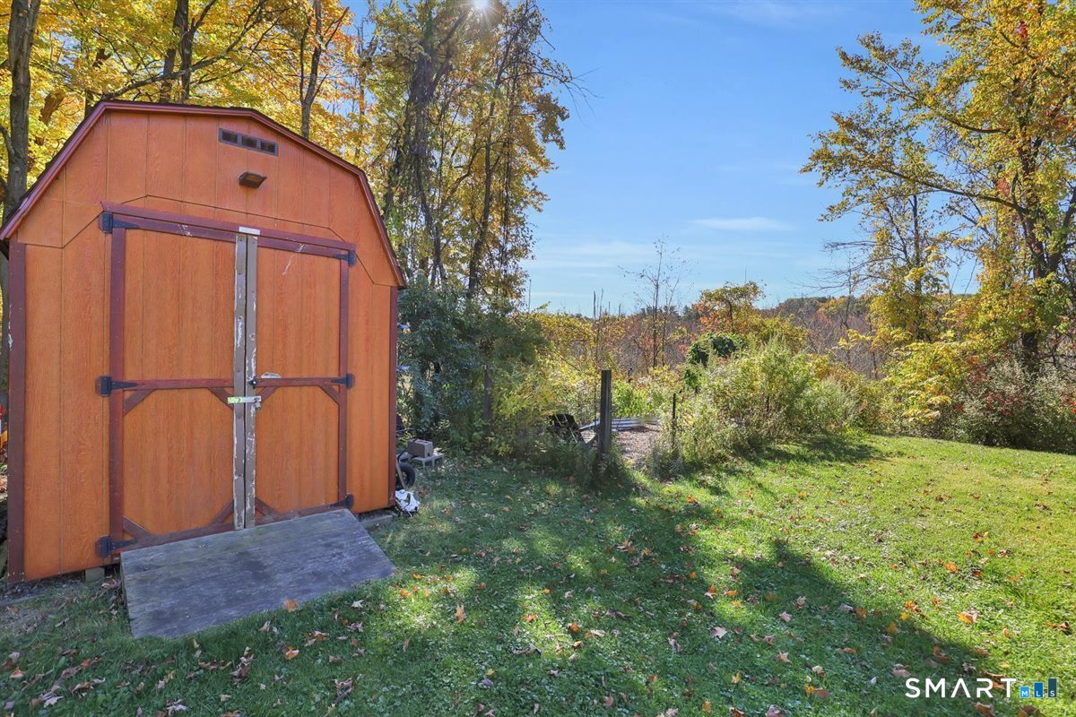 18 Milburn Drive Bloomfield CT 06002