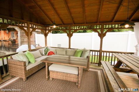 18 Milburn Drive Bloomfield CT 06002
