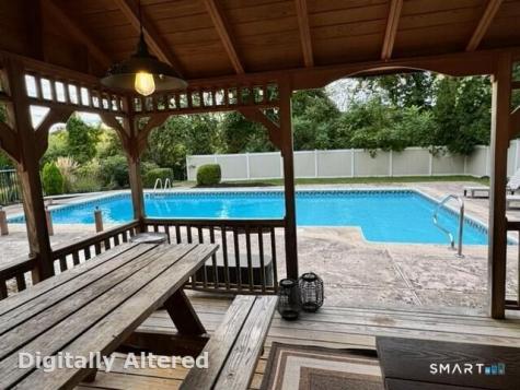 18 Milburn Drive Bloomfield CT 06002