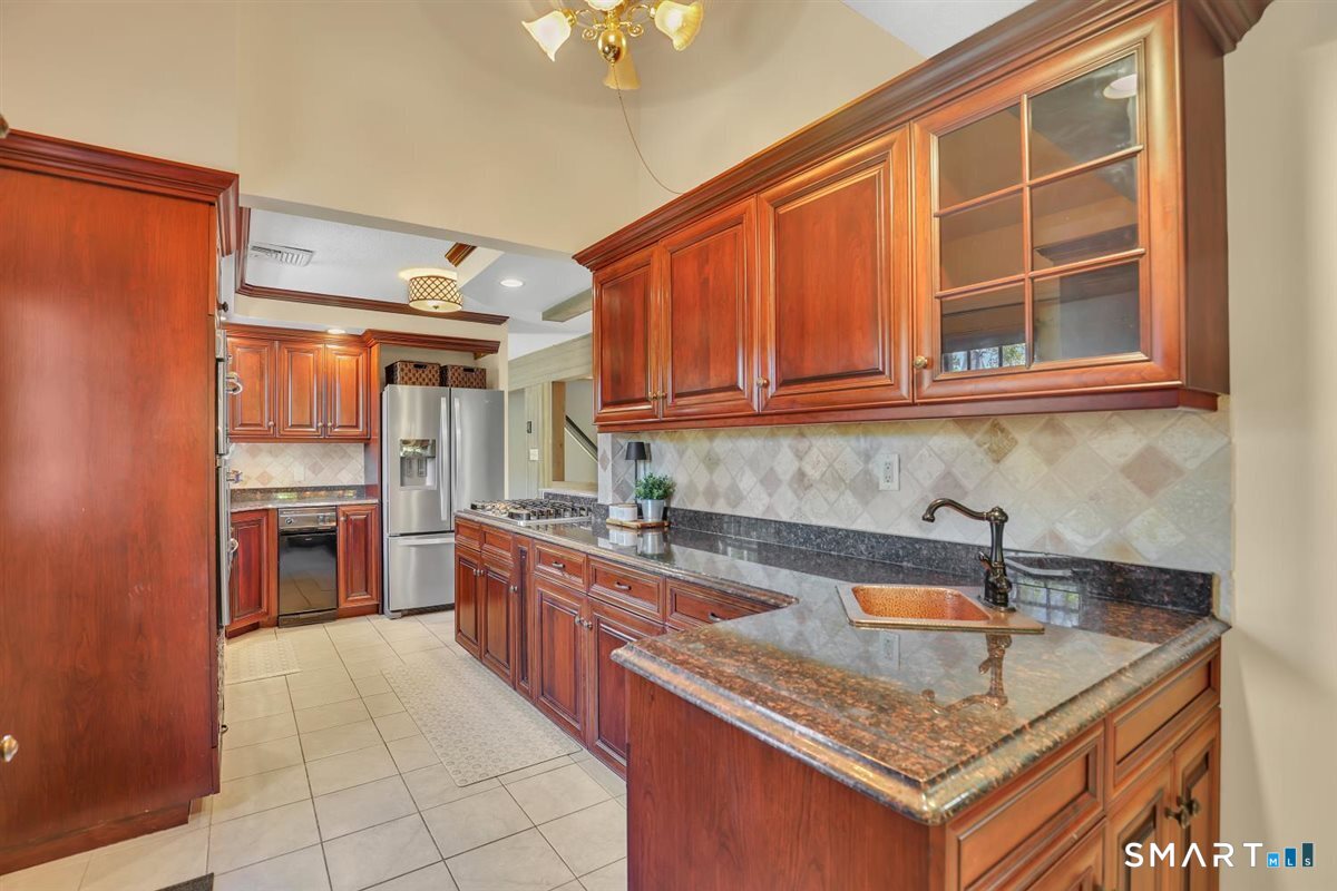 18 Milburn Drive Bloomfield CT 06002