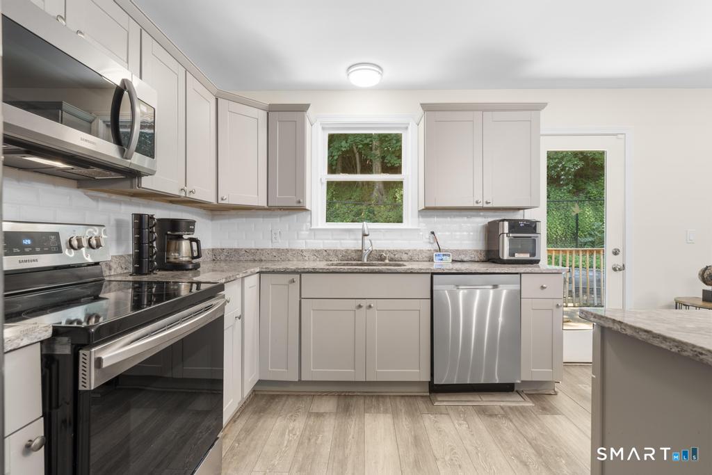6 Snowapple Lane Milford CT 06460