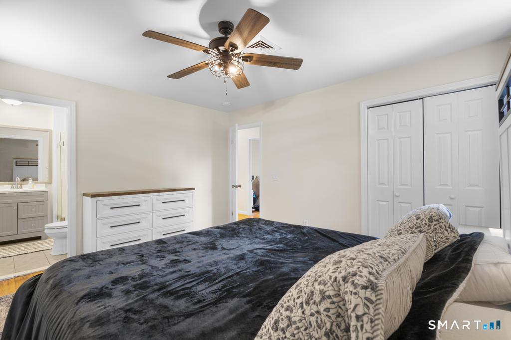 6 Snowapple Lane Milford CT 06460