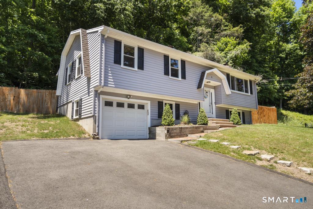 6 Snowapple Lane Milford CT 06460
