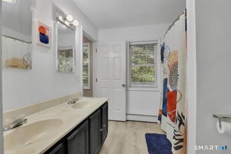 17 Beacon Street Manchester CT 06042
