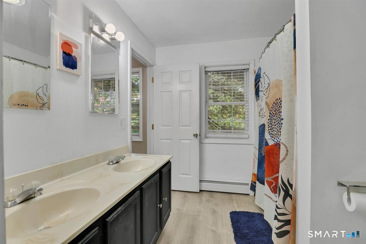17 Beacon Street Manchester CT 06042