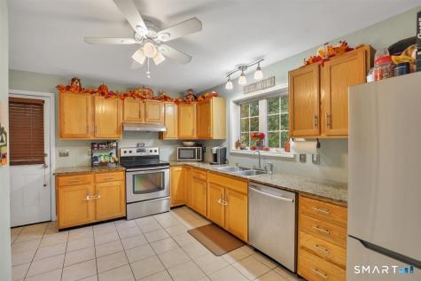 17 Beacon Street Manchester CT 06042
