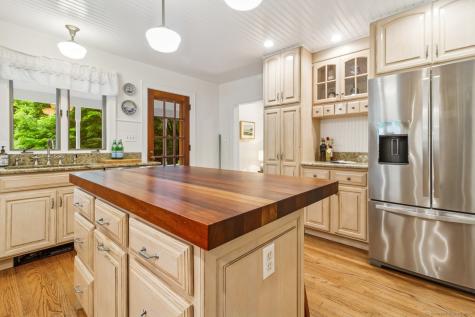 665 Lakeside Road Southbury CT 06488