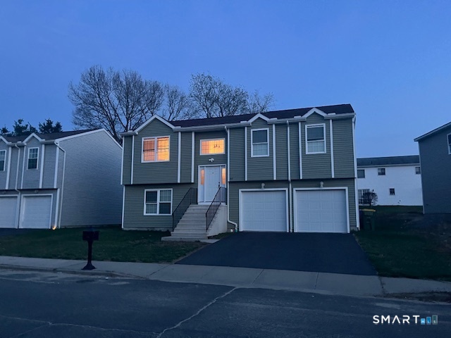 63 Yorktown Ridge Waterbury CT 06704