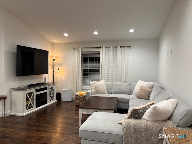 63 Yorktown Ridge Waterbury CT 06704