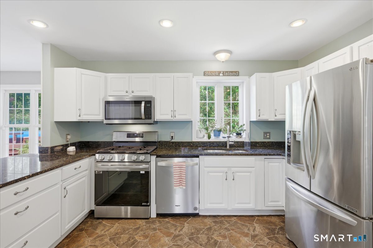 23 Swan Lane Groton CT 06355