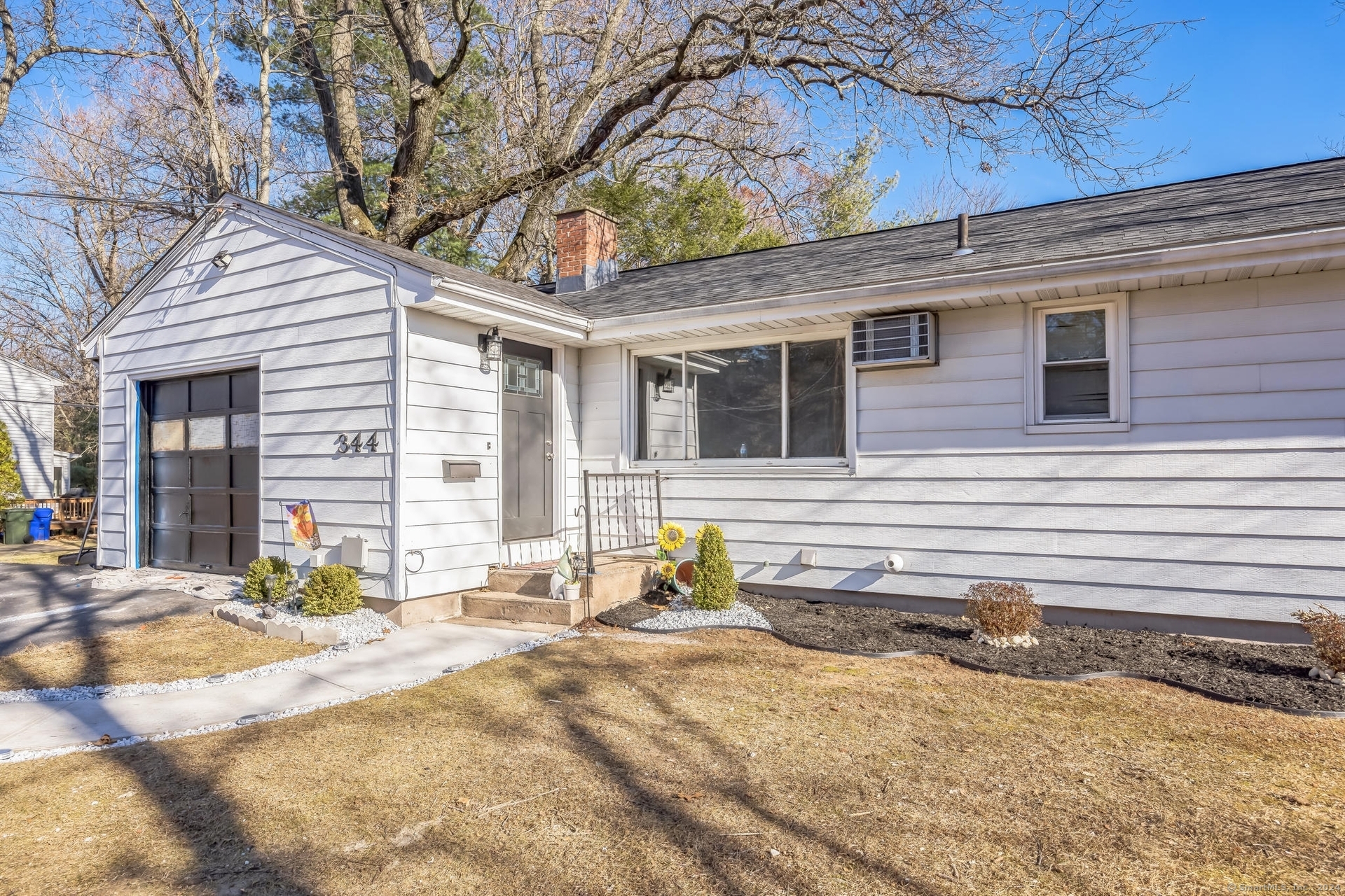 344 Oak Street East Hartford CT 06118