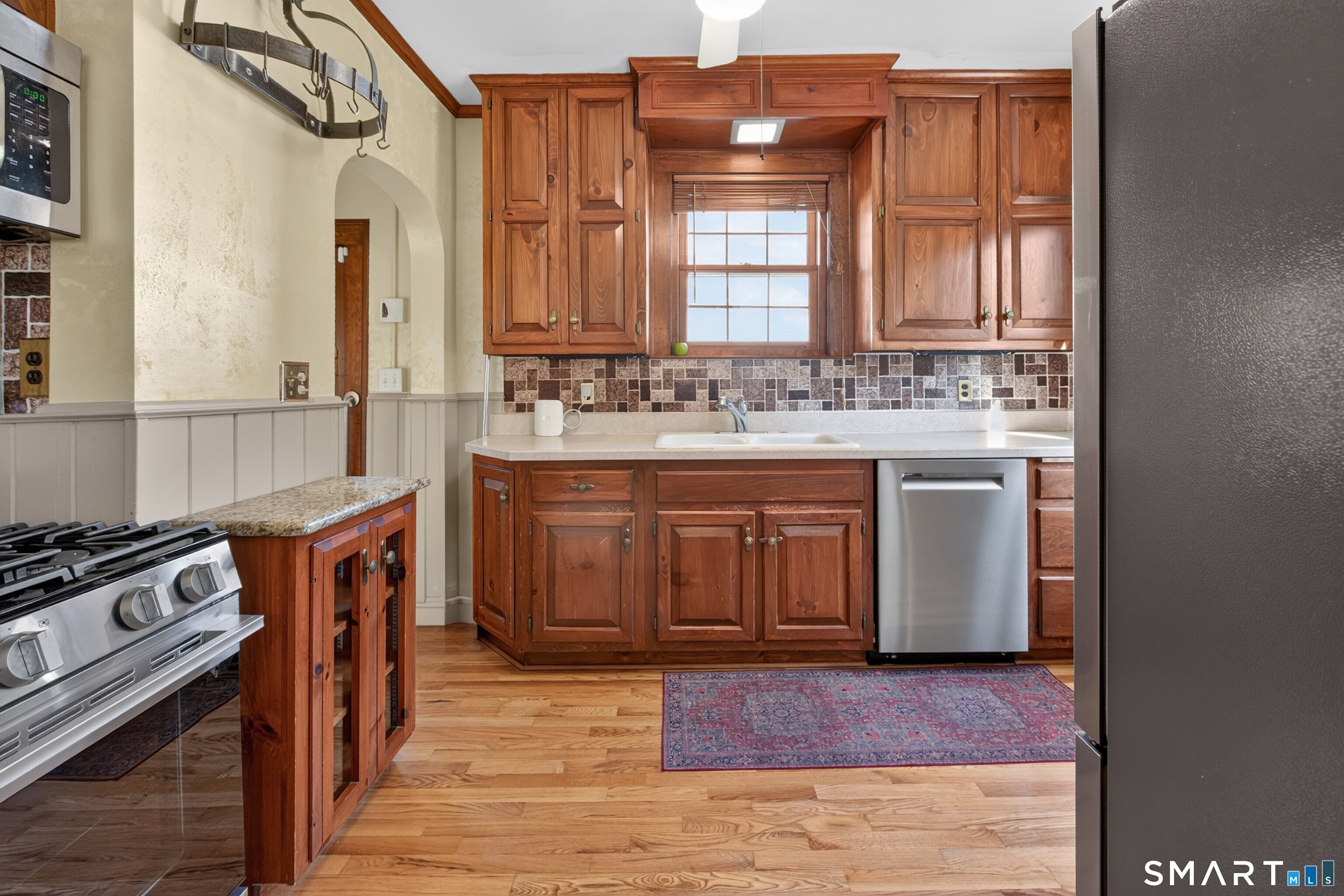 83 Bradley Avenue East Haven CT 06512