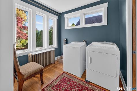 83 Bradley Avenue East Haven CT 06512