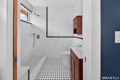 83 Bradley Avenue East Haven CT 06512