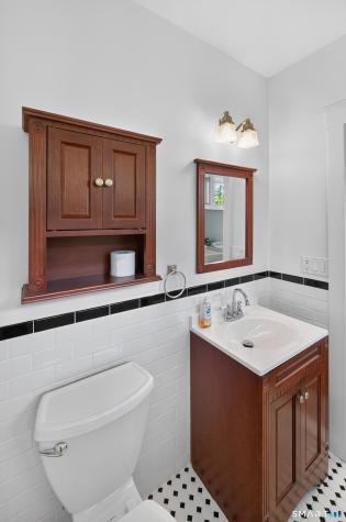 83 Bradley Avenue East Haven CT 06512