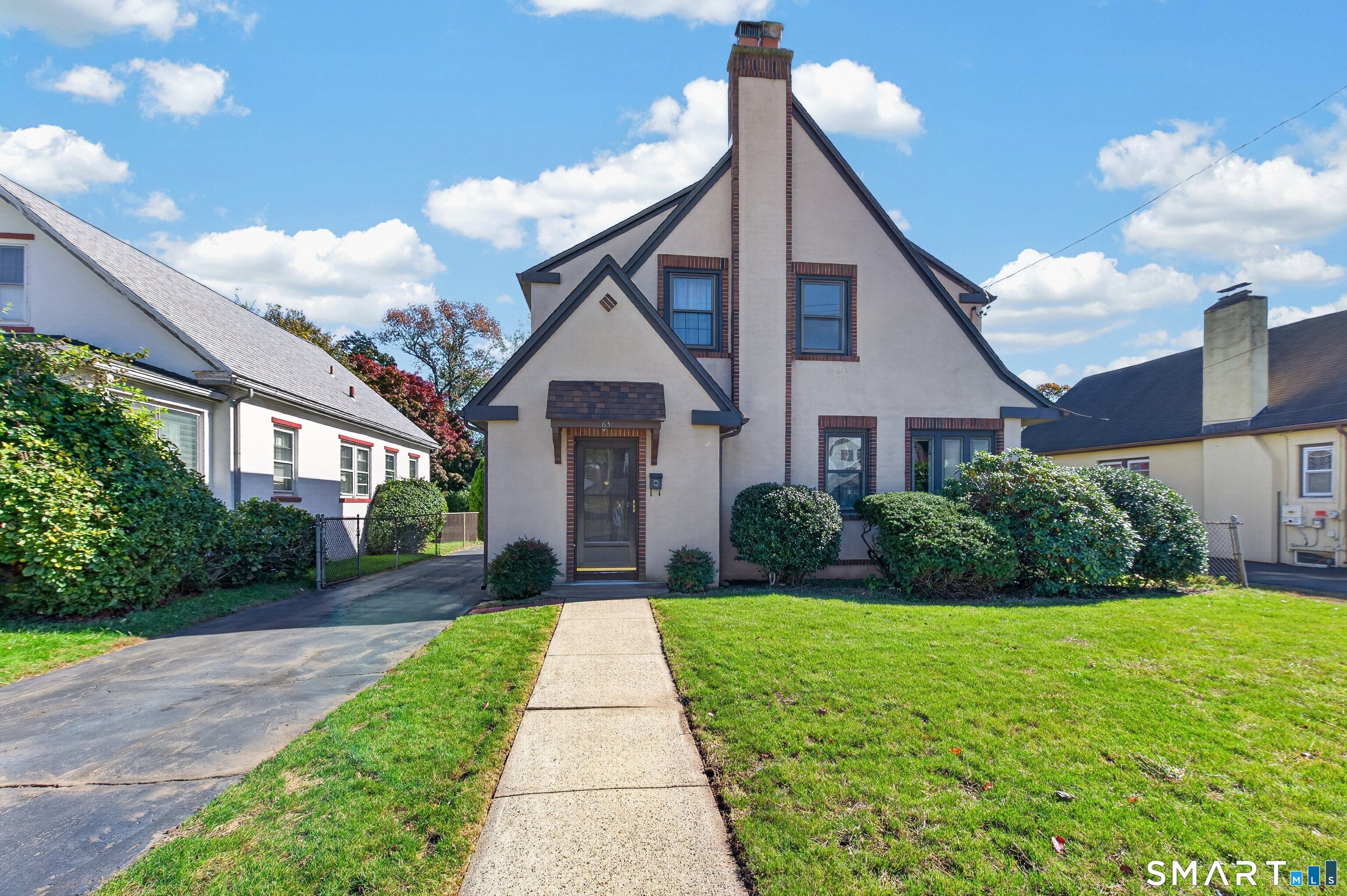 83 Bradley Avenue East Haven CT 06512