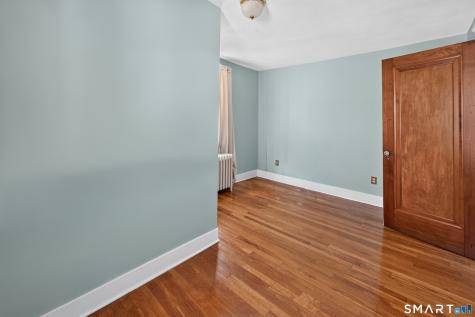 83 Bradley Avenue East Haven CT 06512