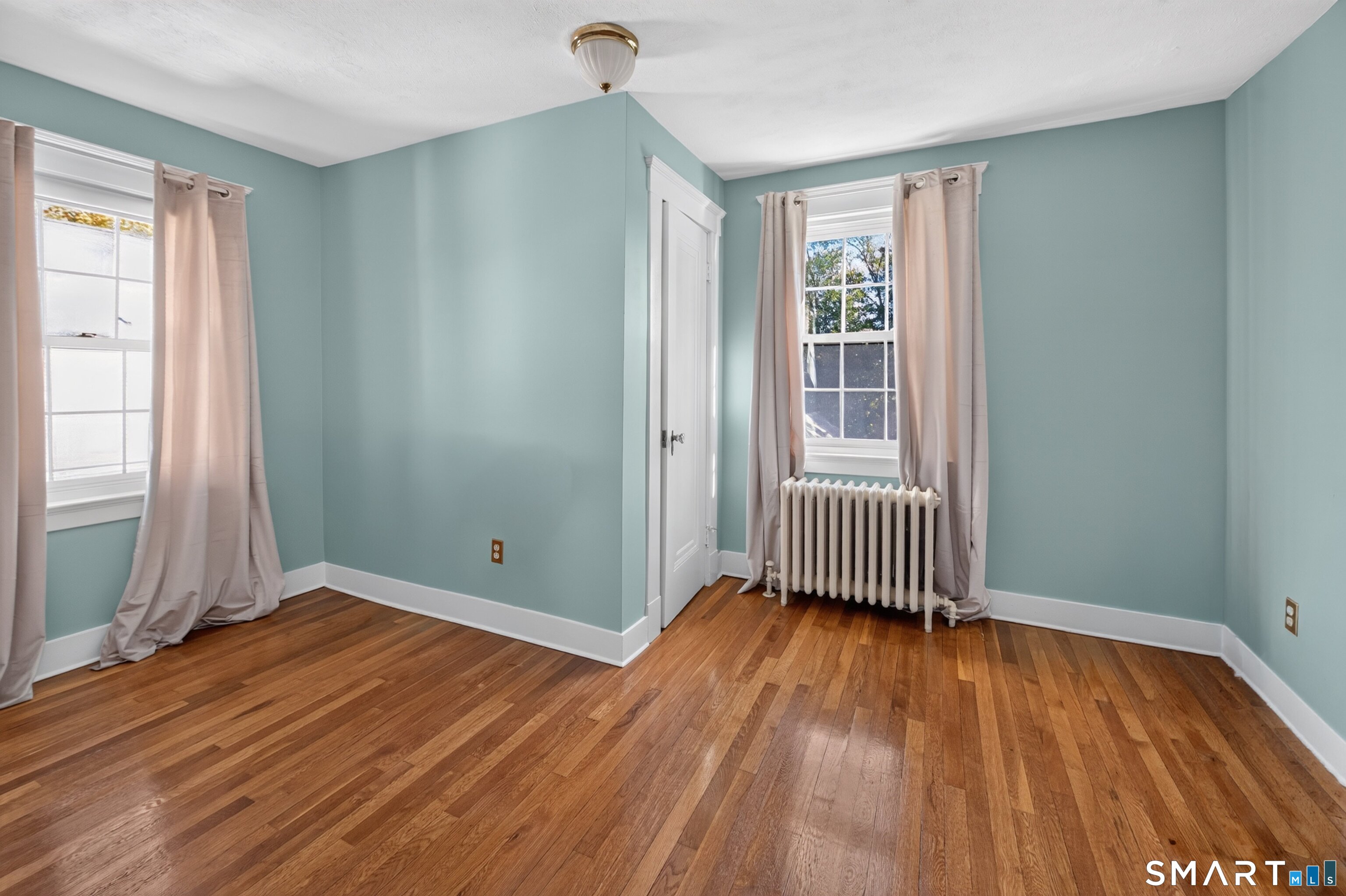 83 Bradley Avenue East Haven CT 06512