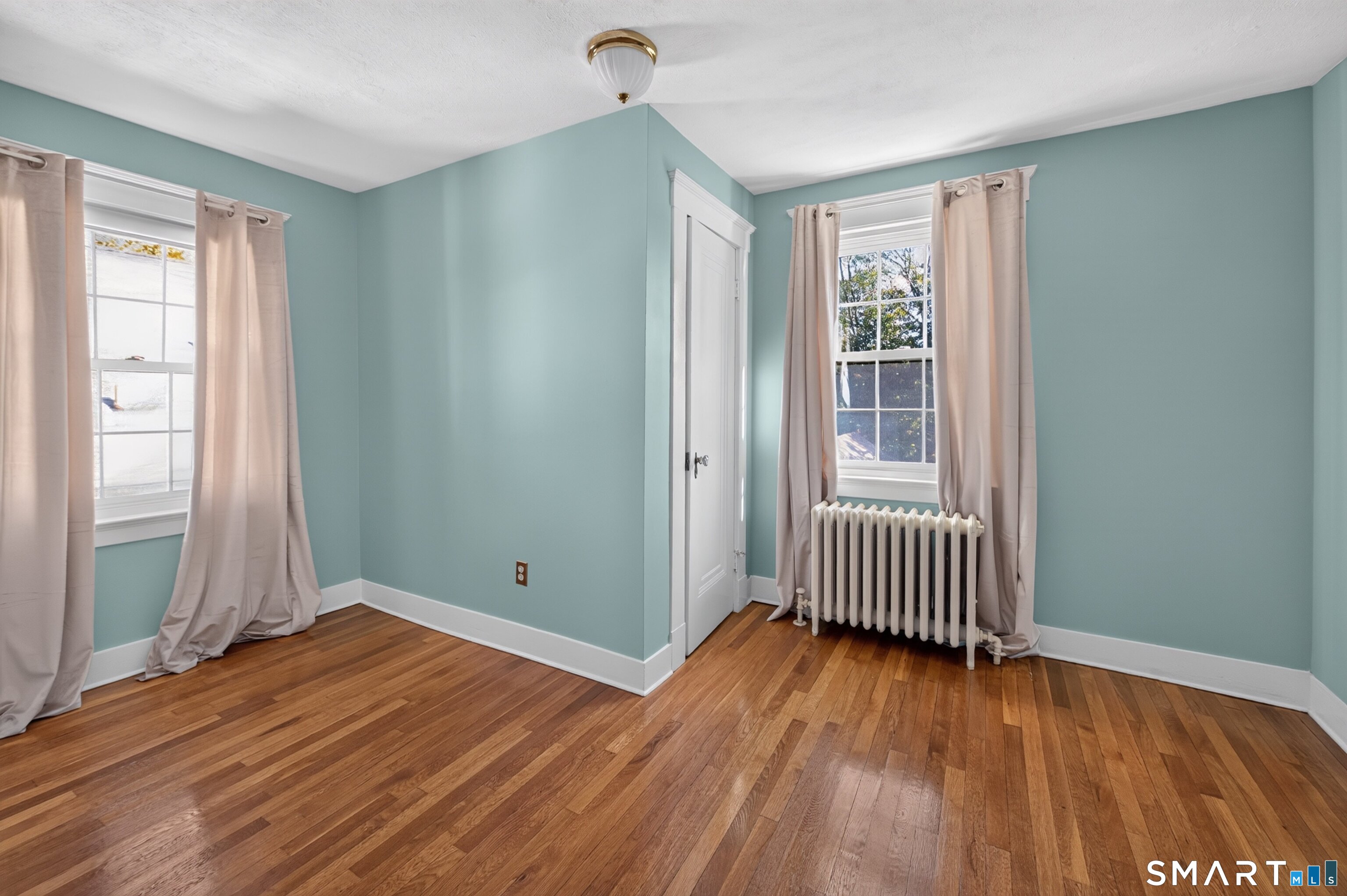 83 Bradley Avenue East Haven CT 06512