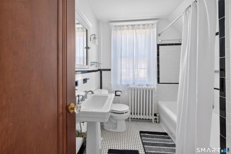 83 Bradley Avenue East Haven CT 06512
