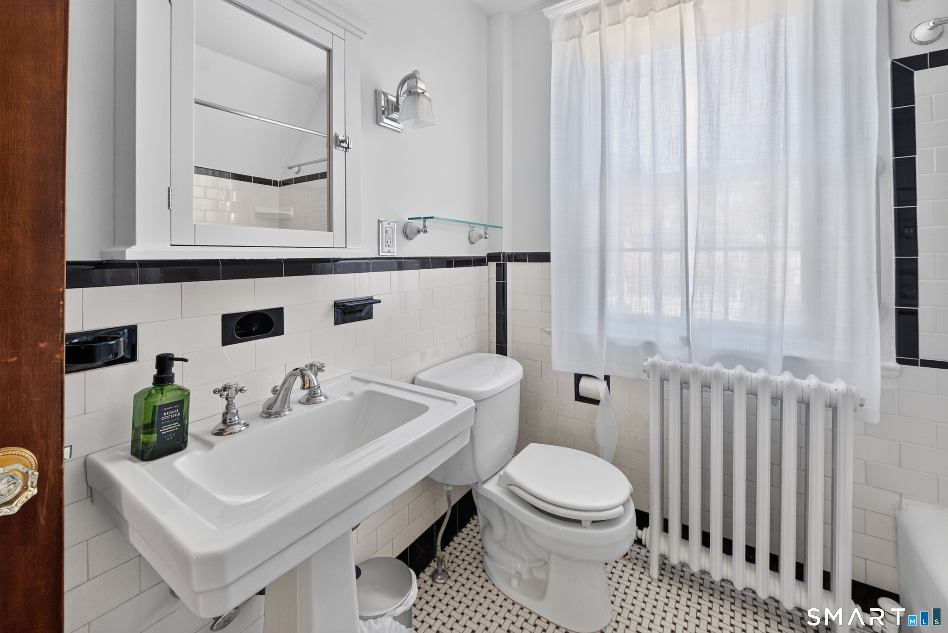 83 Bradley Avenue East Haven CT 06512