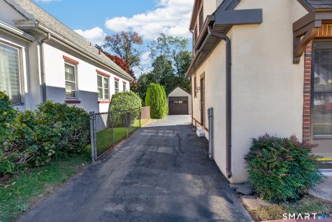 83 Bradley Avenue East Haven CT 06512