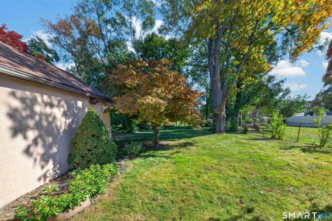 83 Bradley Avenue East Haven CT 06512