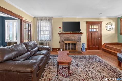 83 Bradley Avenue East Haven CT 06512